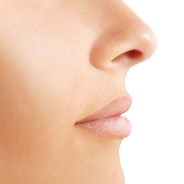 Сause di labbra secche: cosa aiuterà a mantenere sana la pelle