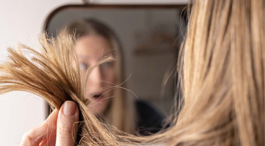 7 ingredienti peggiori per i capelli che le donne sopra i 40 anni dovrebbero evitare
